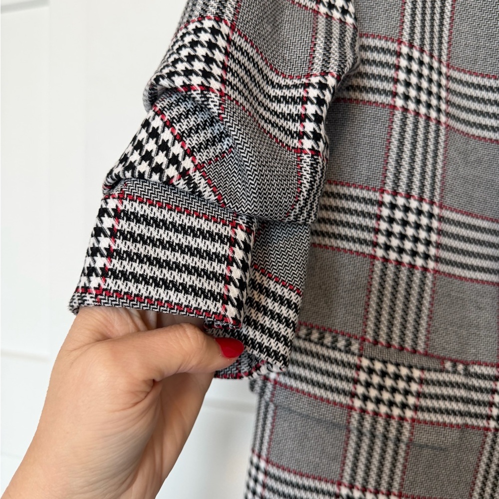 Madison Women's Plaid Blazer with Ruched Sleeves - Picture 4 of 5